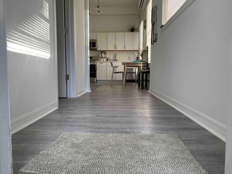 Chic Bungalow Apartment Steps From Armature Works & Downtown Riverwalk Tampa Dış mekan fotoğraf