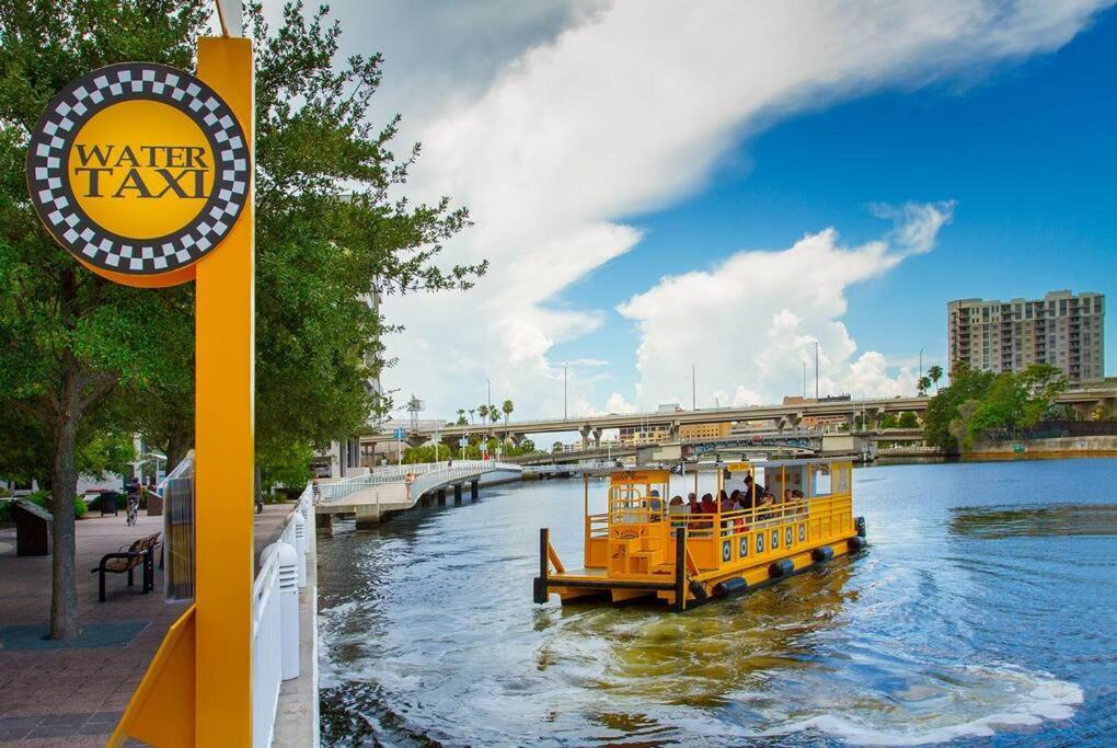 Chic Bungalow Apartment Steps From Armature Works & Downtown Riverwalk Tampa Dış mekan fotoğraf
