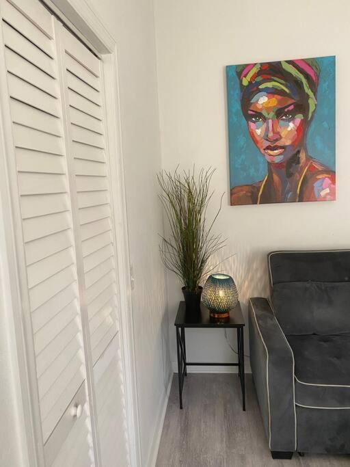 Chic Bungalow Apartment Steps From Armature Works & Downtown Riverwalk Tampa Dış mekan fotoğraf