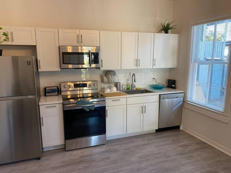 Chic Bungalow Apartment Steps From Armature Works & Downtown Riverwalk Tampa Dış mekan fotoğraf
