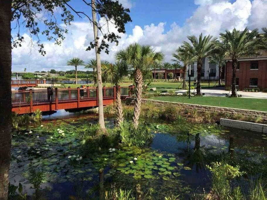 Chic Bungalow Apartment Steps From Armature Works & Downtown Riverwalk Tampa Dış mekan fotoğraf