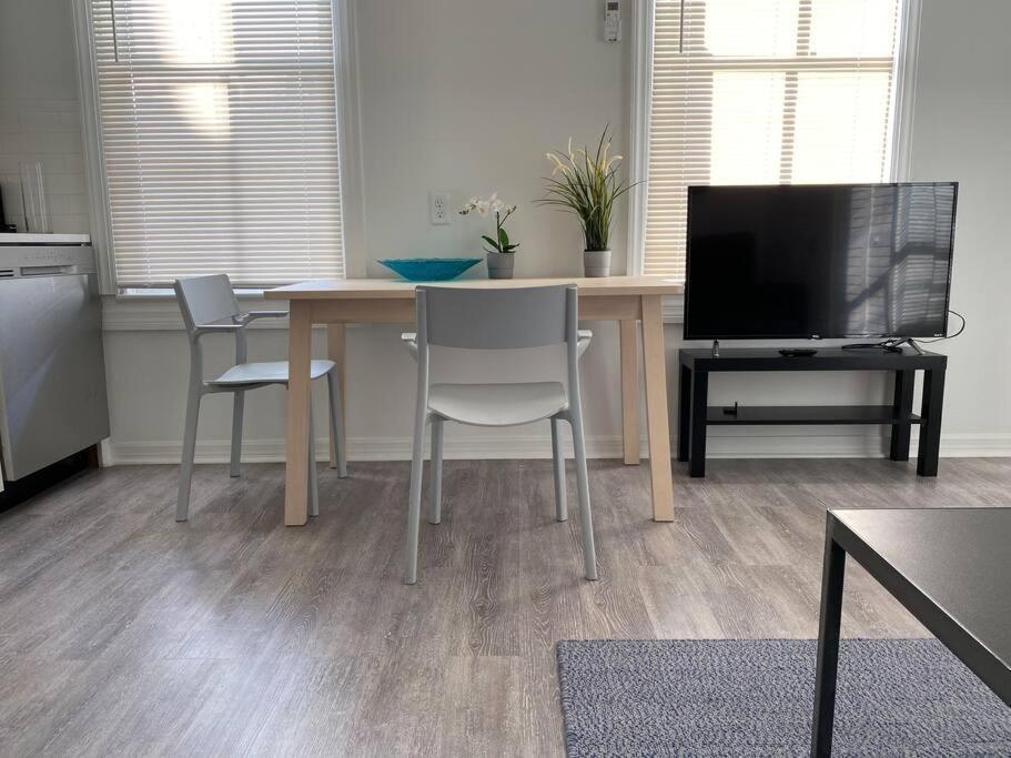 Chic Bungalow Apartment Steps From Armature Works & Downtown Riverwalk Tampa Dış mekan fotoğraf